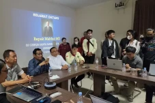 Silaturahmi ke Gereja...