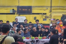 Blusukan ke Warkop,...