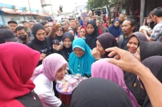 Atikoh Ganjar Dicurhati...