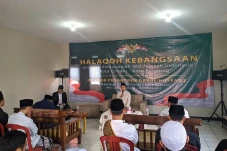 Kiai Cimahi Bandung:...