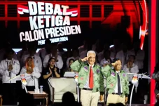 Tampil Impresif di Debat...
