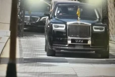 Super Mewah, Mobil Sultan...