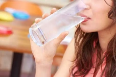 Benarkah Minum Air Es...