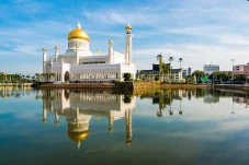 Menilik Keindahan Masjid...