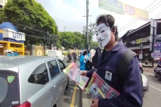 Ratusan Mahasiswa Sebarkan...