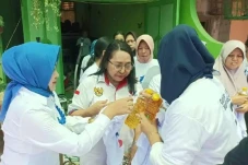Caleg Perindo Jeannie...
