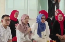 Atikoh Ganjar Prihatin...