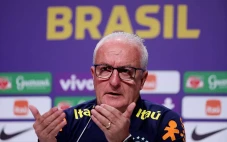 Ambisi Dorival Junior...