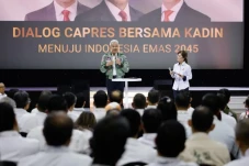 Ganjar Komitmen Bakal...