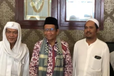 Kunjungi Ponpes Darul...