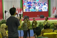 Mahfud MD Turun Panggung...