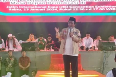 Di Hadapan Warga NU,...