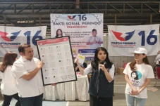 Caleg Perindo Liliana...