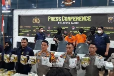 Sipir Lapas Jambi Pembawa...