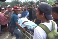 Mayat Perempuan Tangan...