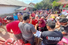 Puluhan Ribu Relawan...