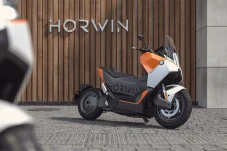 Motor Listrik Horwin...