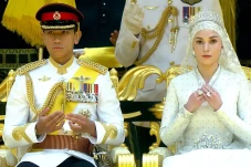 Resepsi Mewah Pangeran...