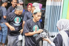 Kowarteg Ganjar Berbagi...