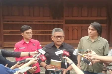 PDIP Terima Pengunduran...