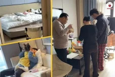 Viral! Keluarga Tinggal...