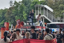 Aliansi Mahasiswa Desak...
