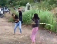 Viral! 2 Remaja Putri...