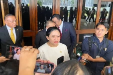 Petisi 100 Usulkan Pemakzulan...