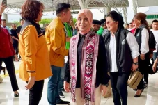 Safari Politik ke Manado,...