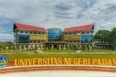 10 Perguruan Tinggi...