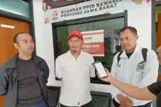 Ridwan Kamil Dilaporkan...