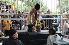 Tunaikan Janji, Ganjar...