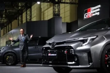 Toyota Tegaskan Mobil...