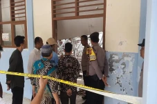 Cegah Sekolah Ambruk,...