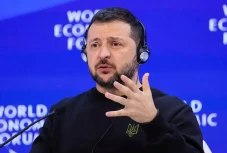 Zelensky Ingin Dana...