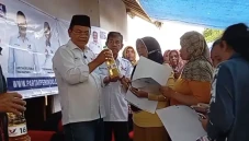 Antusias Ikuti Bazar...