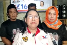 Caleg Jeannie: Masyarakat...