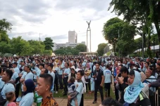 Datangi Lapangan Banteng,...