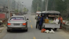 Penjualan Bentley di...