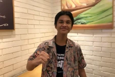 Bintangi Film Petualangan...