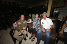 Bunda Iffet Beri Restu...