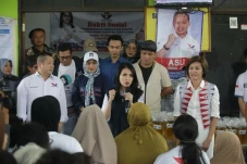 Bertemu Warga Kelurahan...