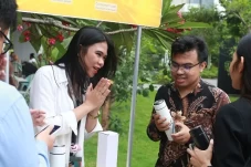 Hadir di Music Zone,...