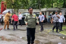 Jelang Debat Cawapres,...