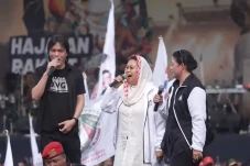 Once Mekel dan Yenny...