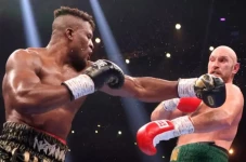 Pembuktian Francis Ngannou:...