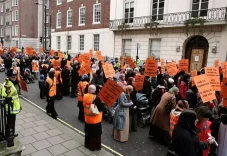 Hizbut Tahrir Dilarang...