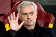 Jose Mourinho Dikabarkan...