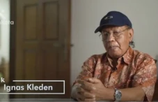 Sastrawan Ignas Kleden...