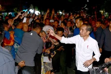 Warga Salatiga Antusias...
